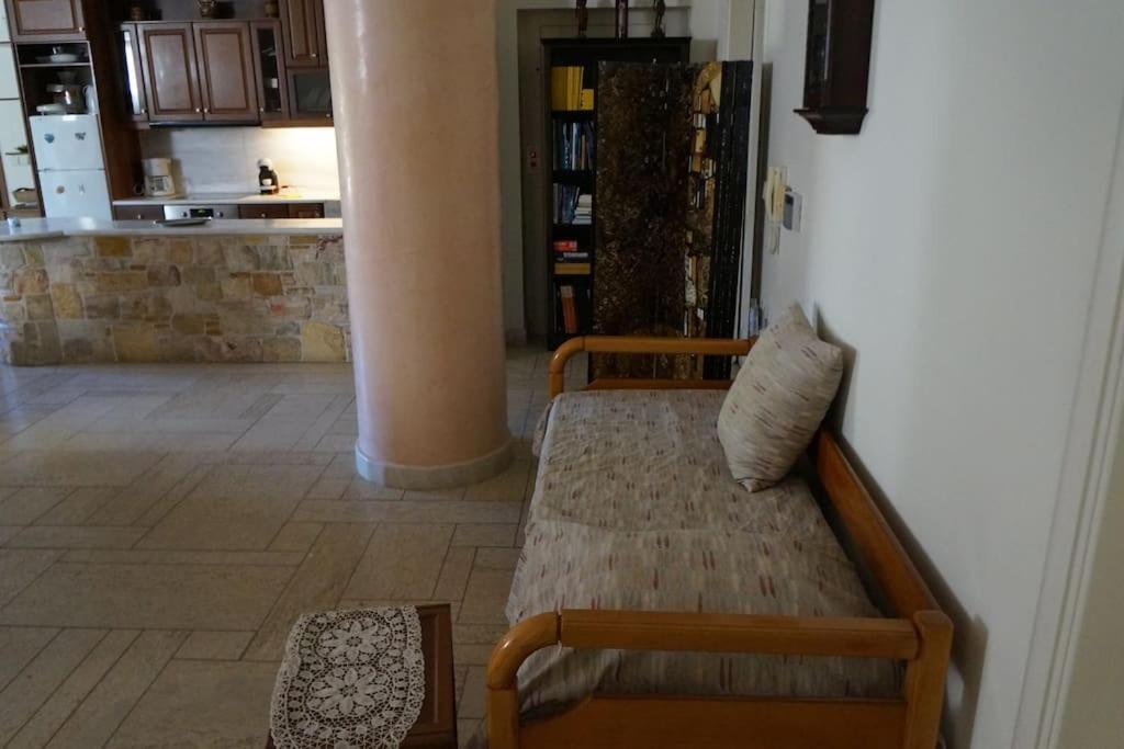 Apartment With A Garden, Bbq, Swimming Pool And Jacuzzi Dhrafi Exterior photo