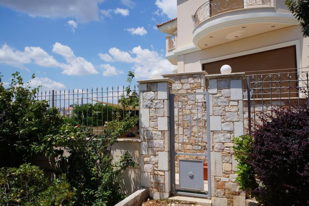 Apartment With A Garden, Bbq, Swimming Pool And Jacuzzi Dhrafi Exterior photo